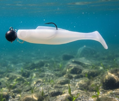 best winter pike lure suspending jerkbait underwater