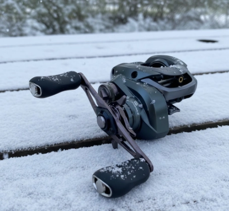 Shimano Curado 150M baitcasting reel for winter pike fishing