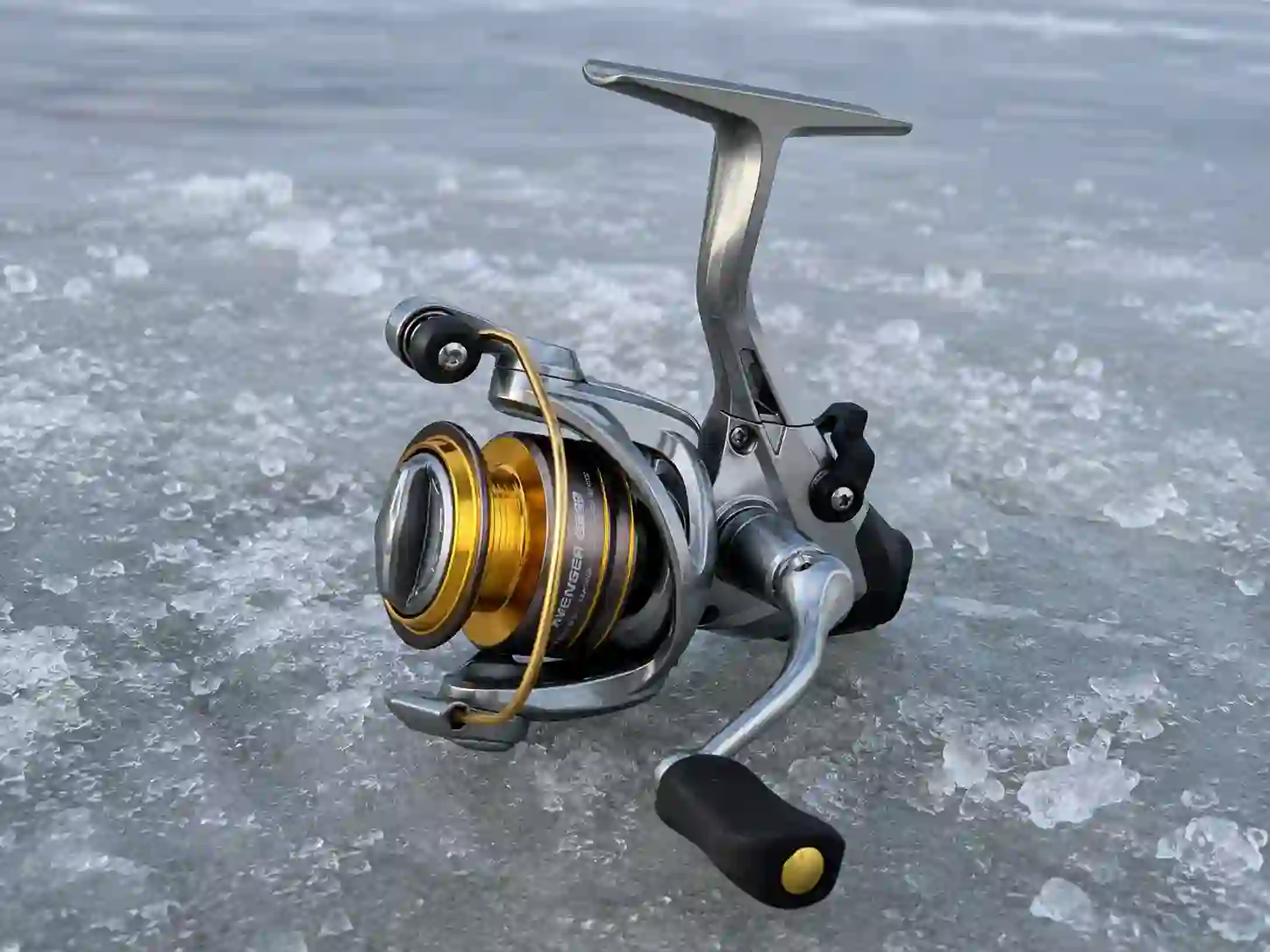 Best Baitfeeder Tested Ice Fishing Reel – Okuma Avenger ABF-1000
